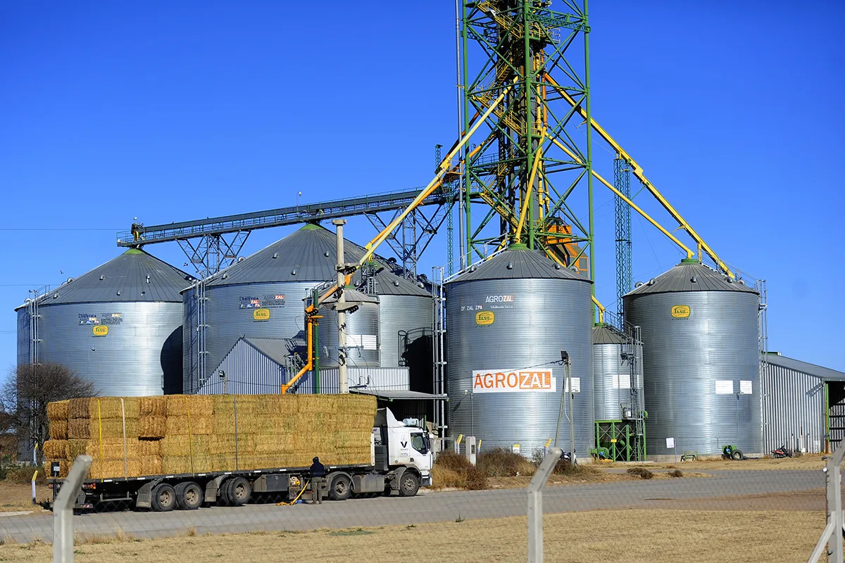 Centro de servicios al agro