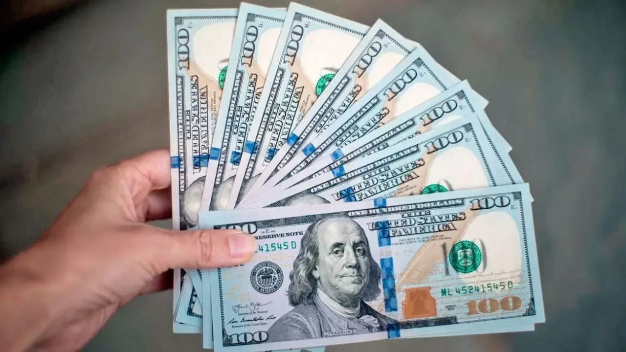 Dólar más barato: por qué el oficial quedó en $1.419 y cómo comprarlo